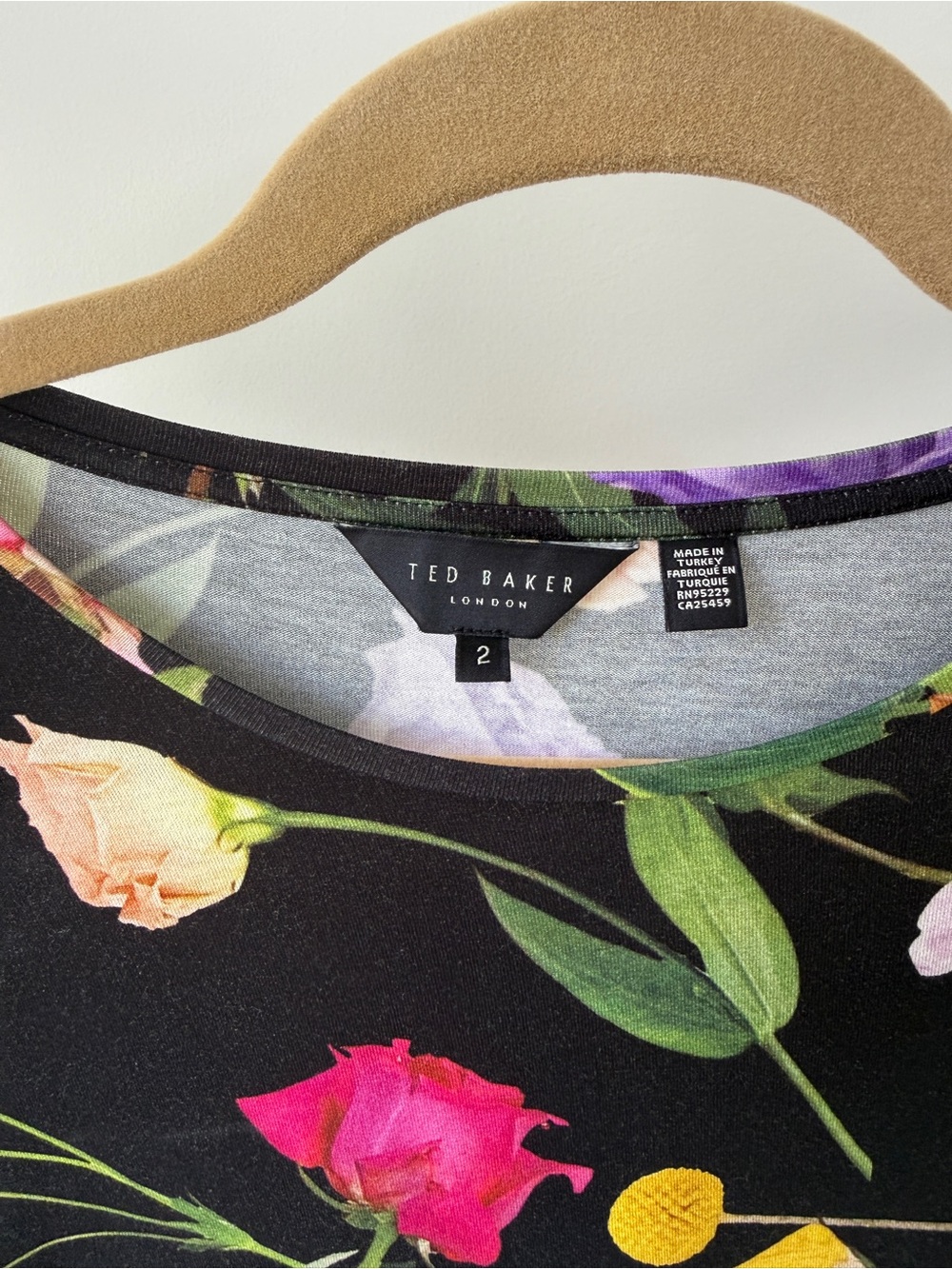 Ted Baker Women’s Black Floral Crewneck Top - Multicolor Blooms - Picture 4 of 5